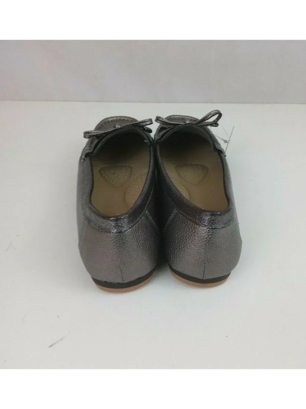 New Alexis Bendel Dorothy-30L Pewter Silver Leather Loafers Slip On Shoes Size 8